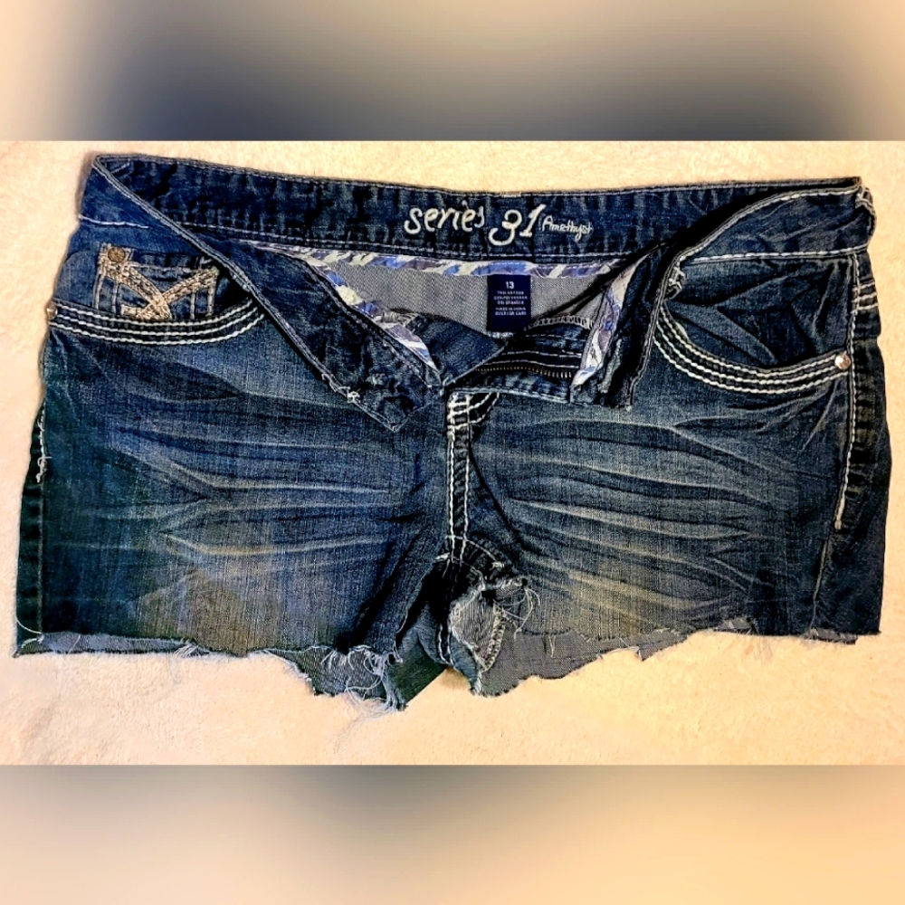 Sun-Kissed Vintage Cut Off Shorts HJ115